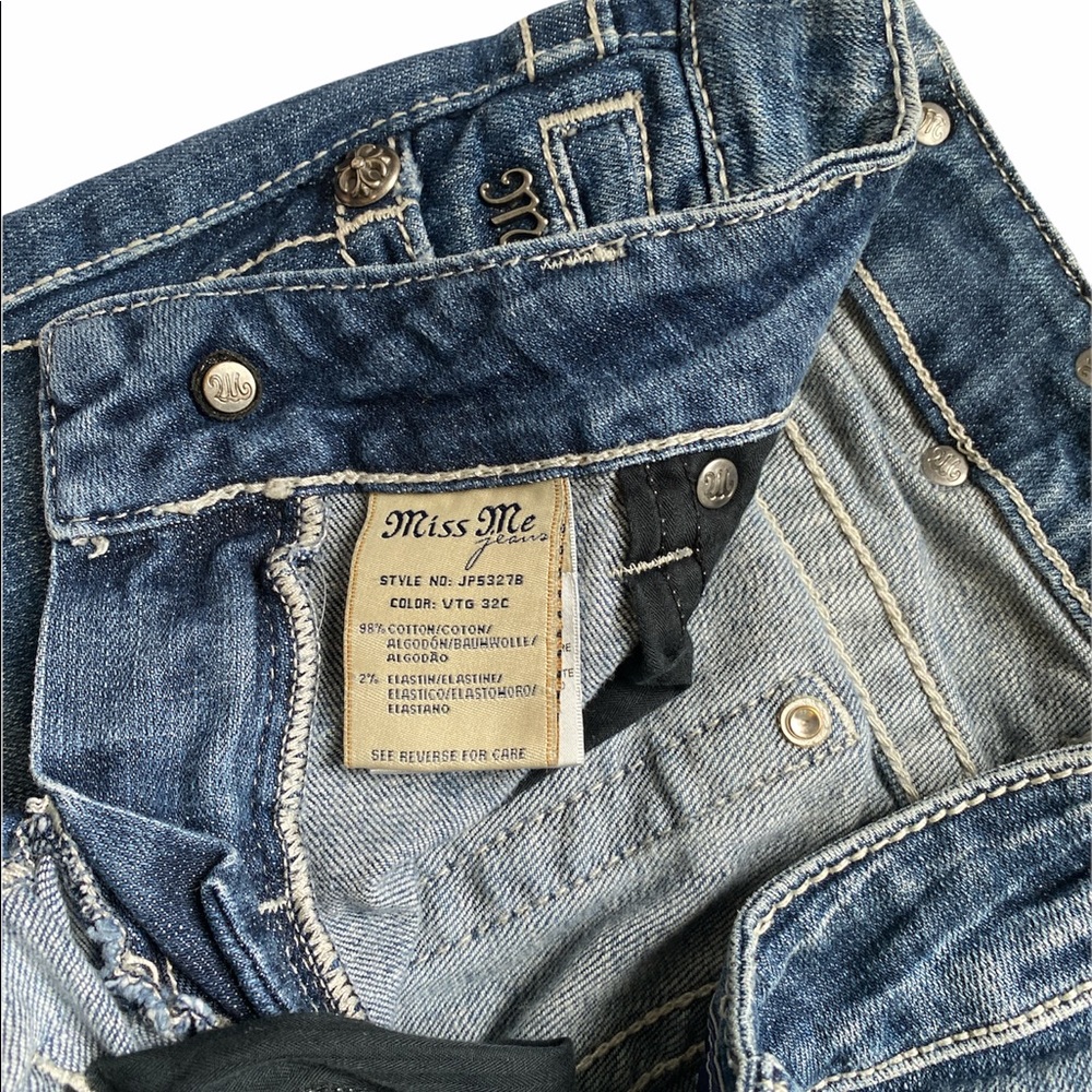 🤠 Miss Me Fleur de lis Women's Boot Cut Jeans with Cream Embroidery 🤠2 for $40 🤠 - Picture 7 of 12